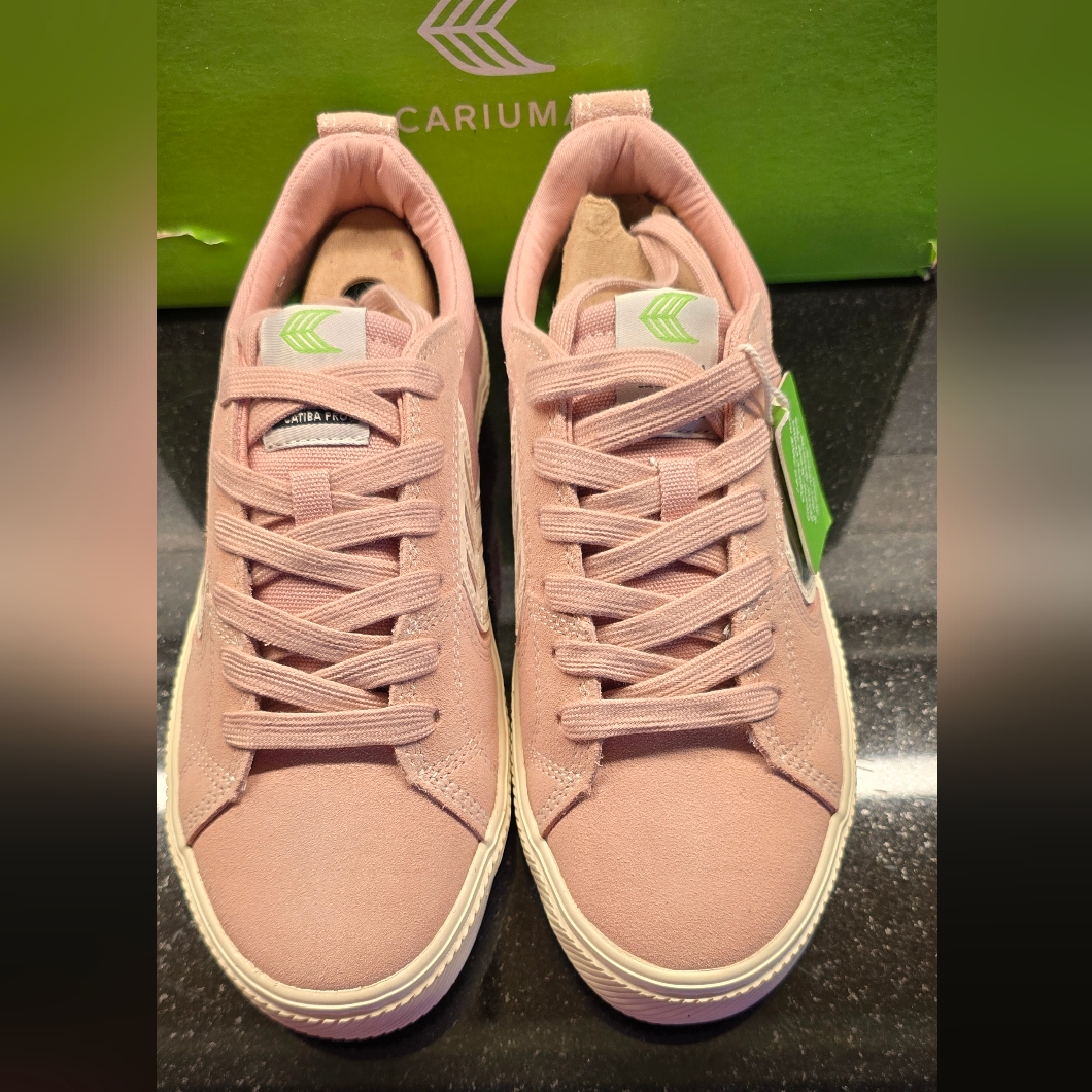 New In Box Cariuma Catiba Light Pink 6.5 Sneakers